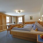 Pomiń zdjęcie Pokój trzyosobowy, prysznic, WC