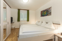 Top 2 - Second bedroom with double bed