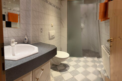 Badezimmer 1