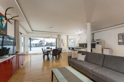 Penthouse dining table