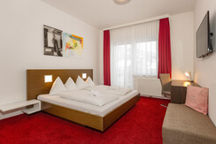 Penthouse bedroom 2 with en-suite bathroom