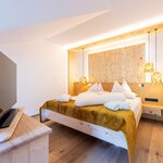 Photo of Suite, separate toilet and shower/bathtub