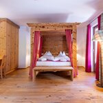 Photo of Suite, separate toilet and shower/bathtub