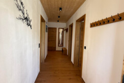 Vorraum mit Garderobe - Eiche