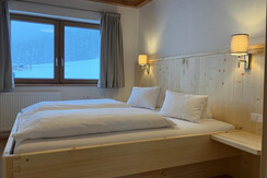 1c49f753-d546-4bc3-81e1-2ae501371dc0