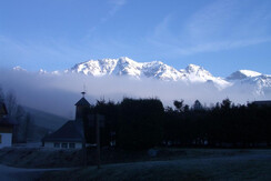 blick vom Haus, Dachstein im Nebel