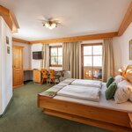 Pomiń zdjęcie double room with shower, WC