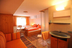 Blick-Kleinsölk-Natur-Erholungs-Urlaub-in-der-Pens