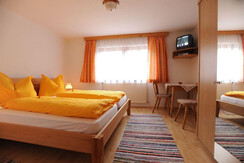 Blick-Stausee-Natur-Erholungs-Urlaub-in-der-Pensio