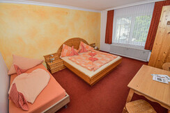 pension-schachner_Foto 06.06.25, 13 15 07-Dreibett