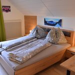 Photo of double room with shower, WC