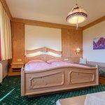 Foto van familiekamer bad, WC