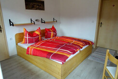 Blick ins Schlafzimmer