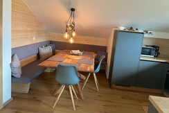 D728AB53-2434-4F90-8CBD-210783D935D3