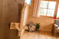 Almhuetten-Prenner Alm-Almerin-Wohnraum-Detail