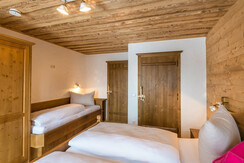 Almhuetten-Prenner Alm-Schlafzimmer-Untergeschoss-