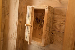 Almhuetten-Prenner Alm-Schlüsselkasten-geöffnet