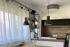 91F6F5E6-4D5C-4CE1-8379-7A030185F4CF