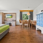 Photo of family room with shower, WC