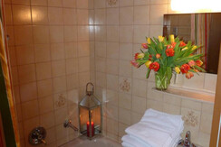 Badezimmer Apartment Hochwurzen