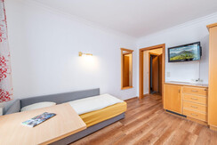 Reisslerhof_Dreibettzimmer_05