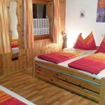 Photo of triple room with shower, WC