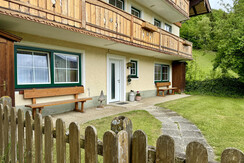 Eigener Eingang und Garten