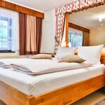 Foto van Tweepersoonskamer, douche, WC | © Heinz Bertl