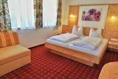 Schlafzimmer mit Schlafcouch