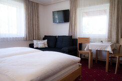 Doppelzimmer mit Ausziehcouch