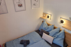 Bedroom 2 - Bed 140cm