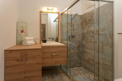 Badezimmer 1 mit Waschmaschine