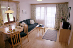 Wohnküche mit Ostbalkon