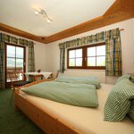 Pomiń zdjęcie hol. house - 4 + more bedrooms/bath tube