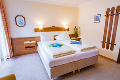 ecdec00b121f1dba0efe365463a3fd4c