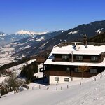 Photo of Apartment, shower and bath, toilet, deluxe | © Burkhard Bigalke