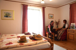 Ložnice pro 2-3 osoby (rozkládací postel)