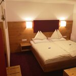 Photo of Double room, bath, toilet, facing the mountains