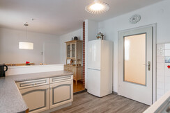 Küche und Essbereich