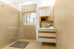 Top 4 - Badezimmer 2 mit Dusche