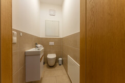 Top 4 - Separate Toilette