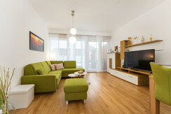 Top 2 - Sofa und Essbereich