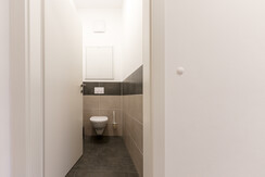 Top 2 - separate Toilette