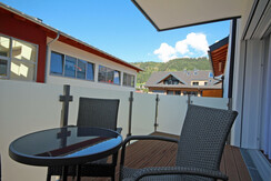 Top 6 - westlicher Balkon mit Garnitur