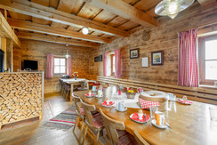 Steiner´s Blockhütte | Willkommen an der Tafel