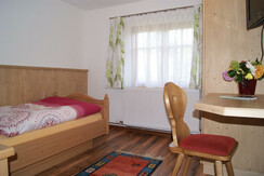 Stoffenbauer - Einzelzimmer im Familienzimmer