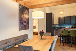 Essbereich mit Blick auf die Küche