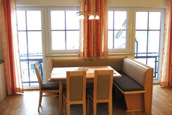 Haus Terra - Esstisch mit wunderschöner Aussicht