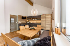 Dining area with view to the kitchen