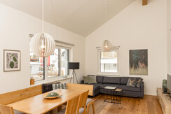 Living room - High rooms & even bigger comfort